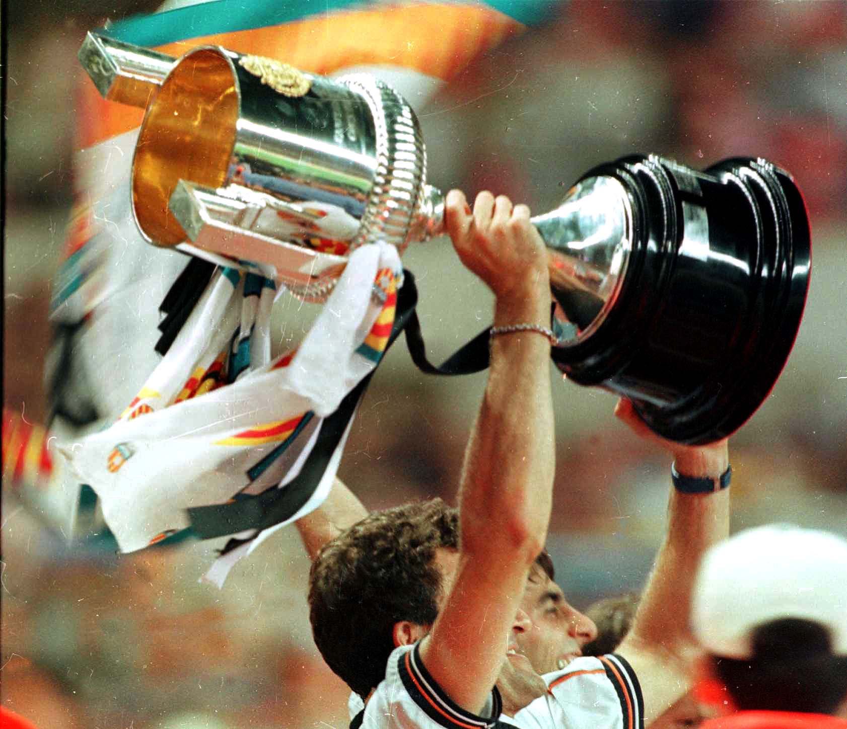 Hoy hace 24 años que el Valencia conquistó la copa del Rey en La Cartuja