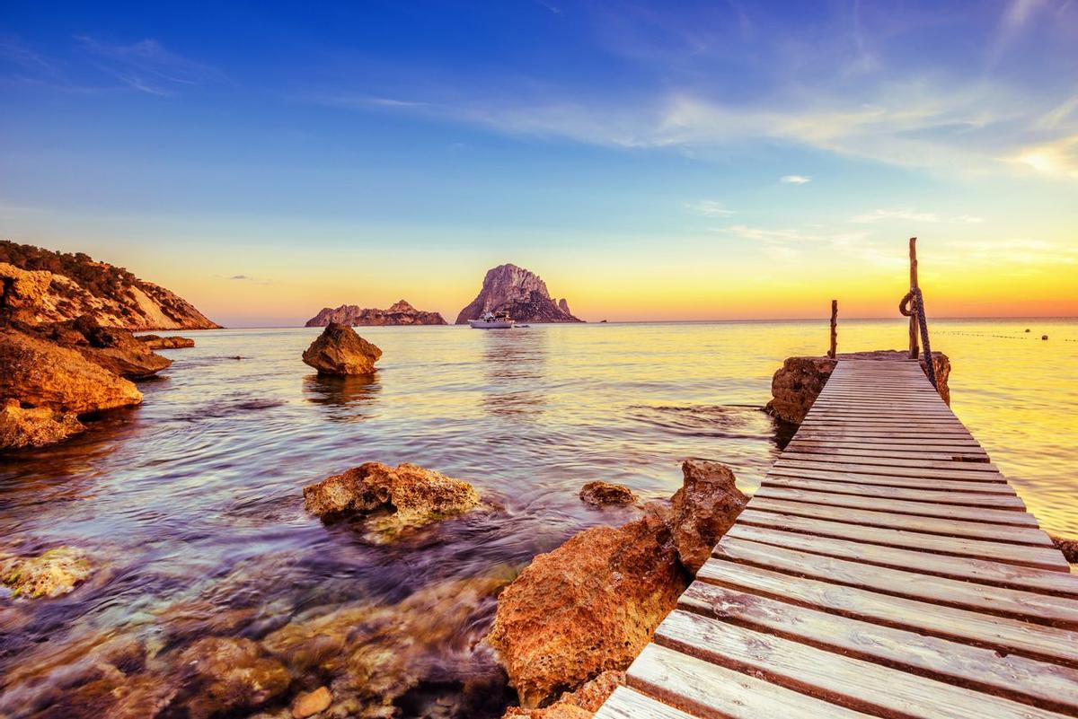 Atardecer en Cala d'Hort (Ibiza)
