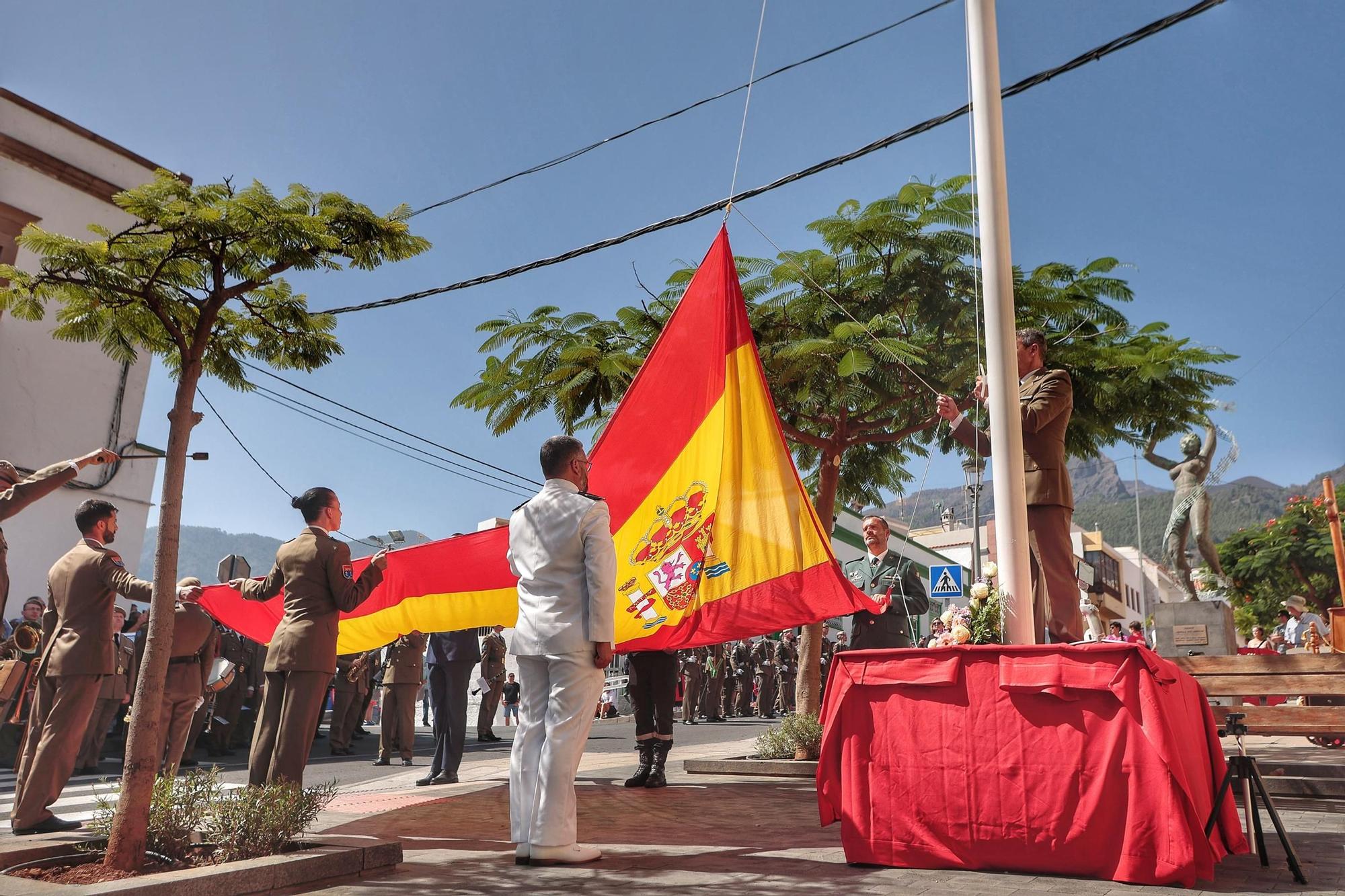 Acto de la bandera de la Fiesta Nacional en Arafo