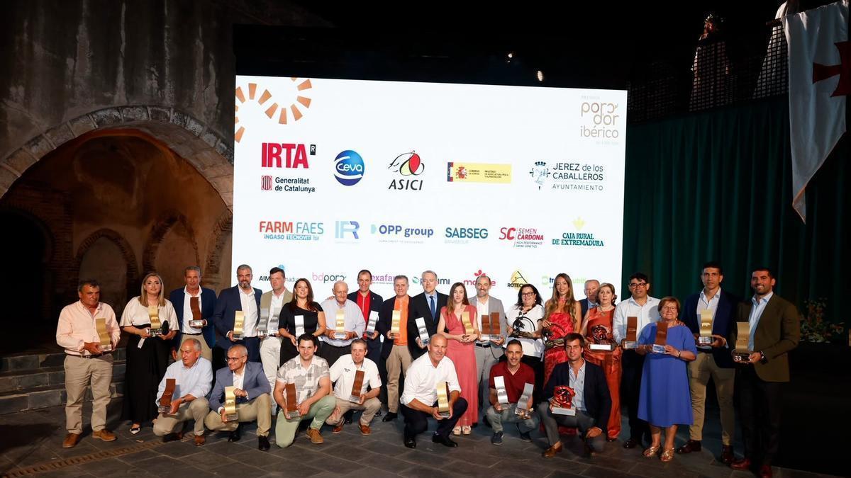 Todos los premiados en la décima edición de los Premios Porc d'Or Ibérico, en Jerez de los Caballeros (Badajoz)., a 12 de junio de 2026.