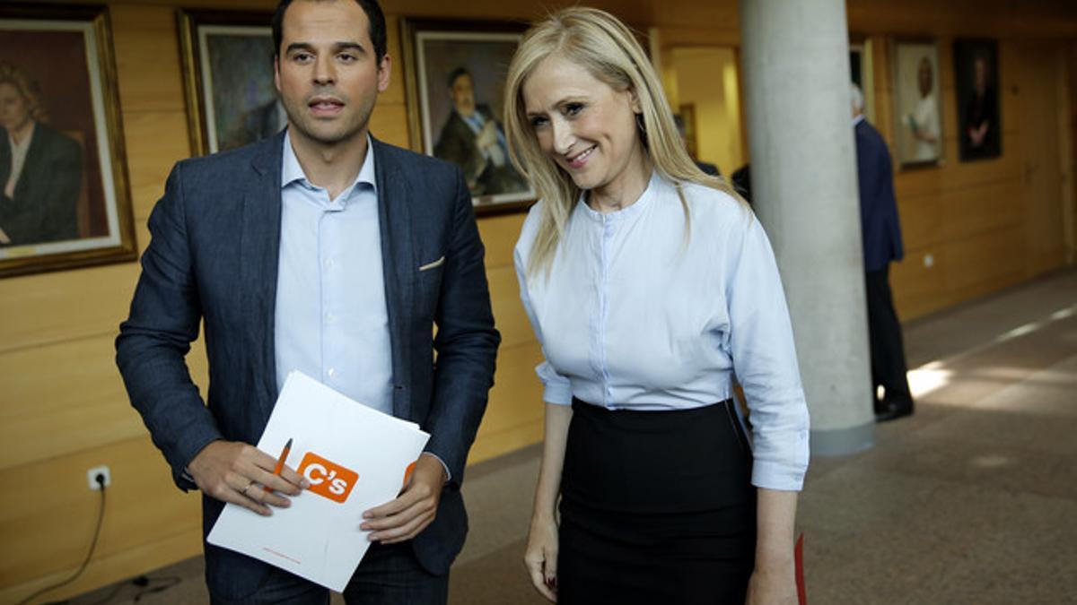 Cristina Cifuentes y Ignacio Aguado, durante la reunión que han mantenido este viernes.