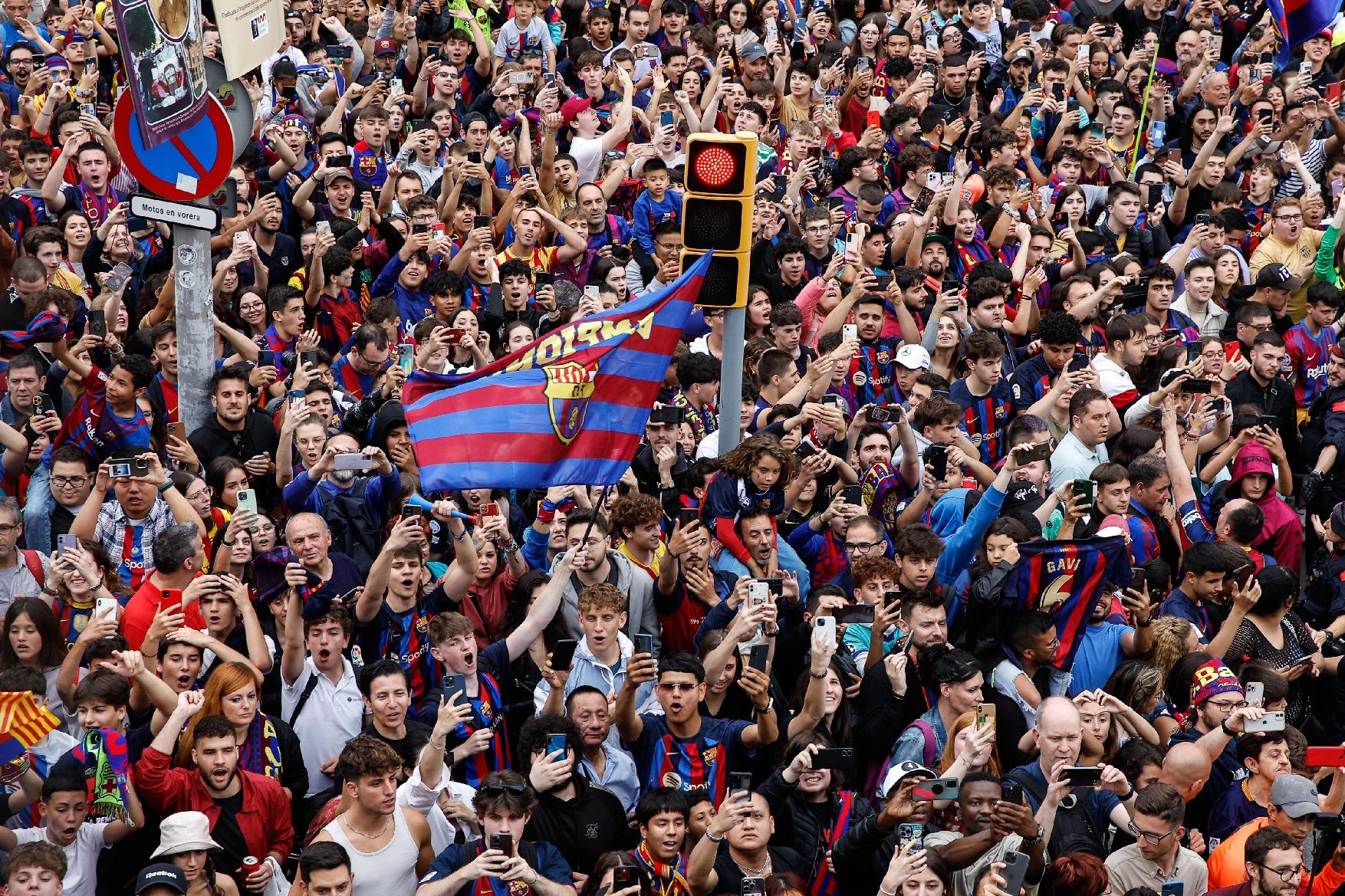 La rua de campions del Barça, en imatges
