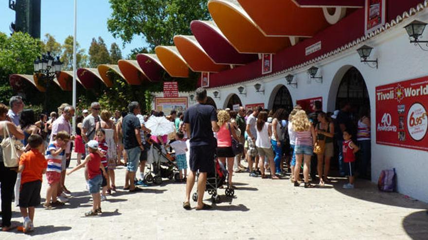 El parque tiene previsto volver a abrir sus puertas el 19 de marzo.