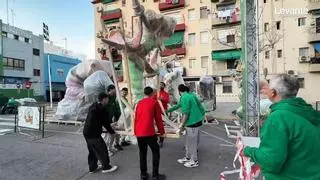 Los primeros ninots falleros llegan a las calles de Sagunt