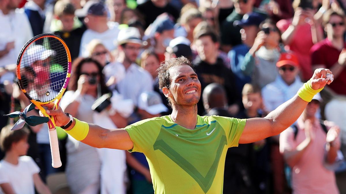 Nadal celebra su pase a octavos de final de Roland Garros.