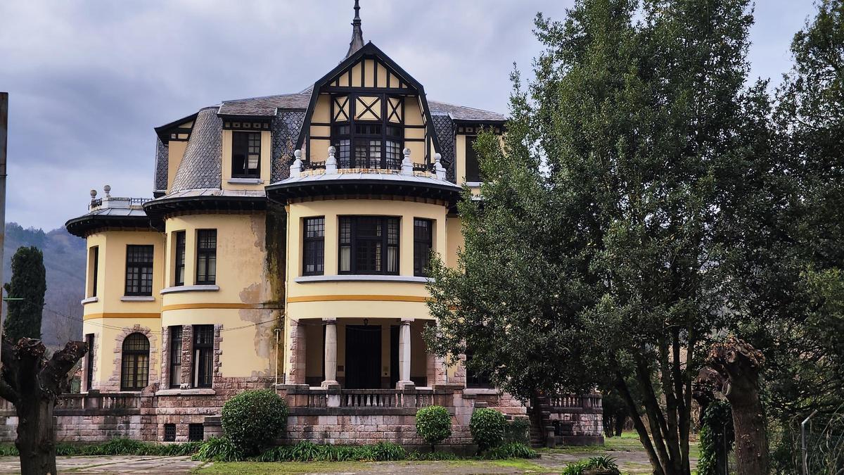 Instalaciones del chalé de Figaredo.