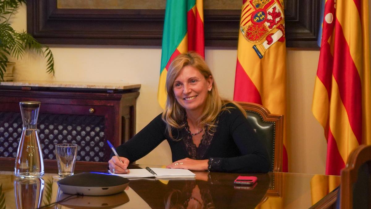 La alcaldesa de Castelló, Amparo Marco, durante la reunión para organizar el congreso.