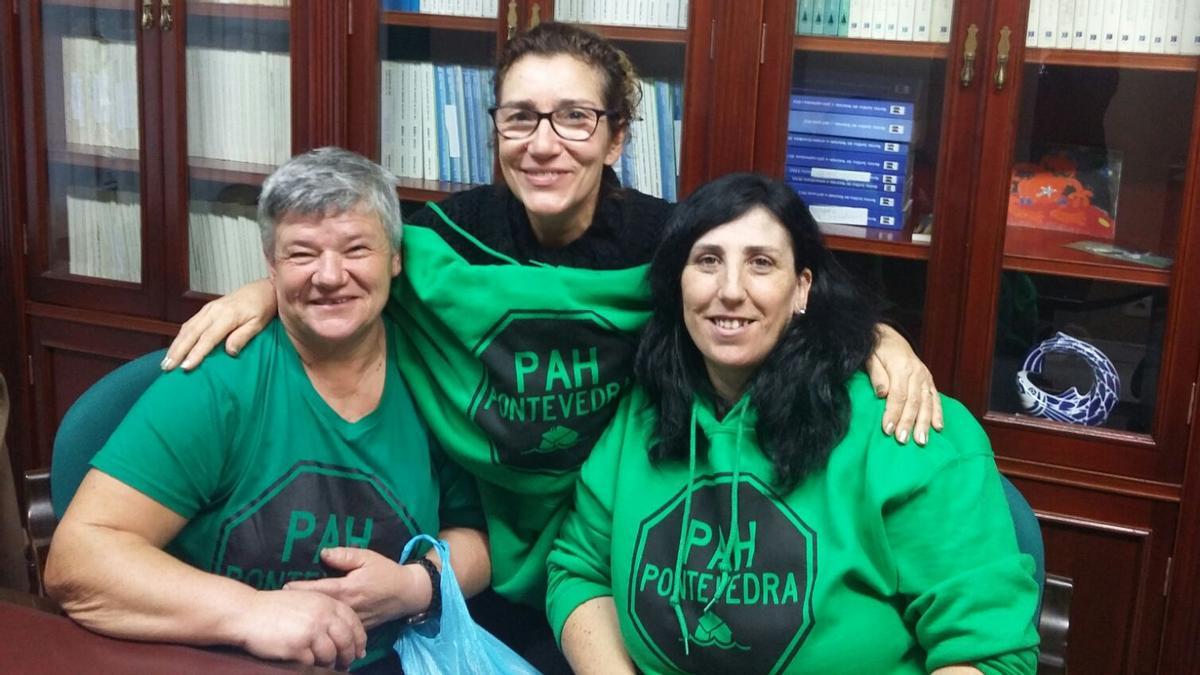 Carmen, Mercedes y Loly son tres vecinas de la comarca que acudieron a la PAH en busca de ayuda antes de la pandemia.