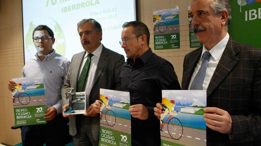 Participantes en el acto de presentación de la carrera de primavera que abre el calendario anual de Castilla y León.