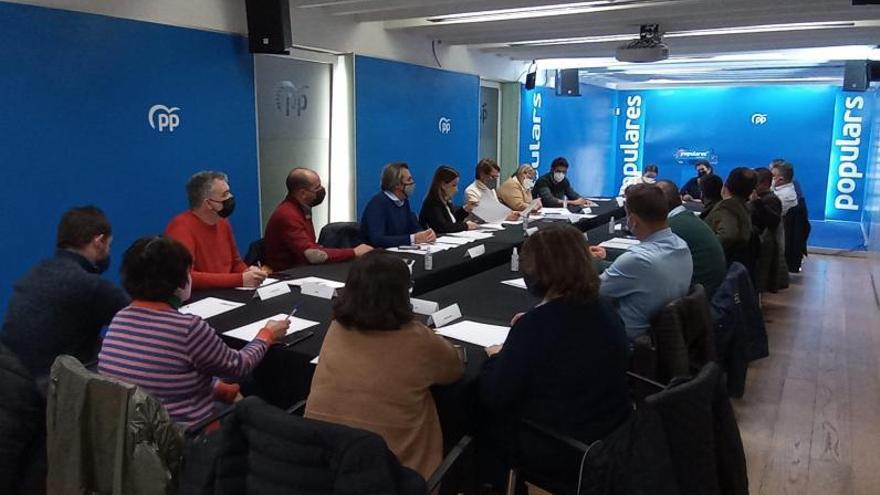 La presidenta del PP balear, Marga Prohens, en la reunión con sindicatos de la escuela concertada. | PP