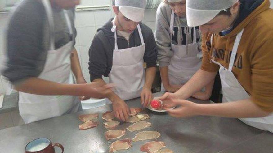 Taller de cuina per als alumnes de Puigcerdà