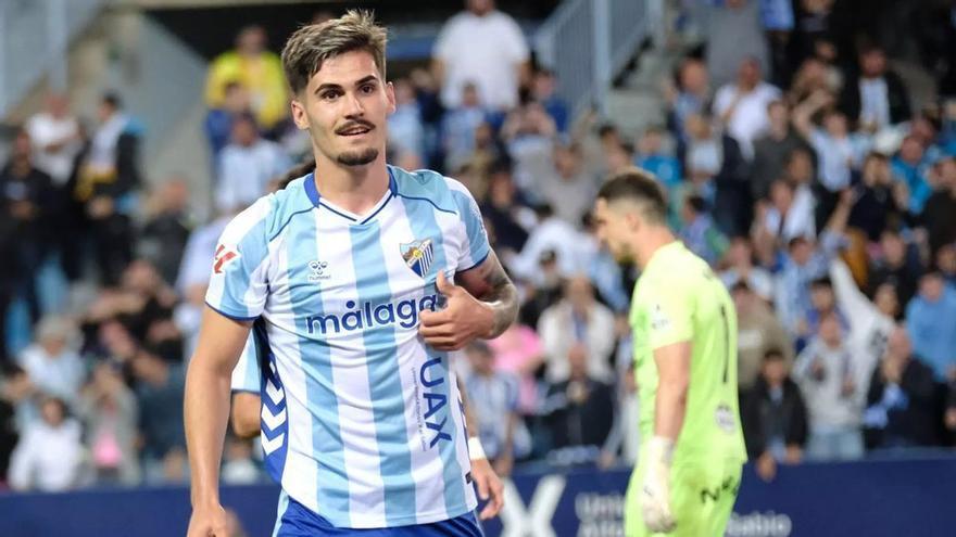 El Málaga blinda al cordobés Chupe hasta 2029 y refuerza su gran apuesta de futuro