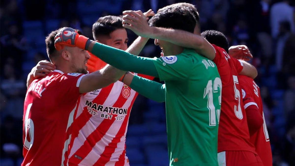 La merecida celebración del Girona en el vestuario