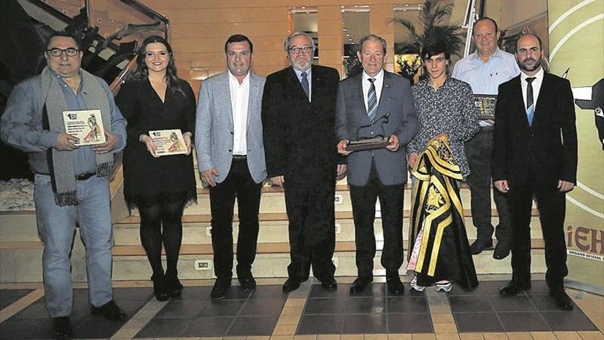 Manuel Beltrán y El Ceci, premiados por la Federación Taurina de Castellón