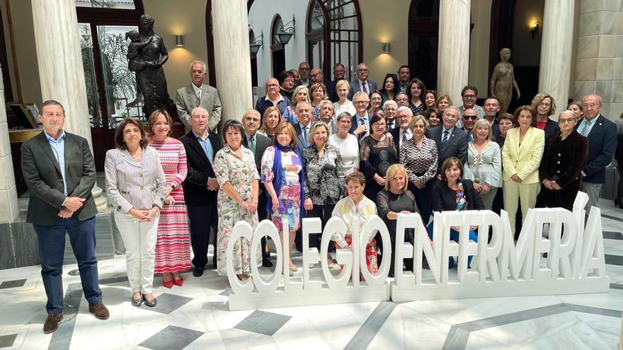 El Colegio de Enfermería rinde homenaje a los jubilados del año 2021