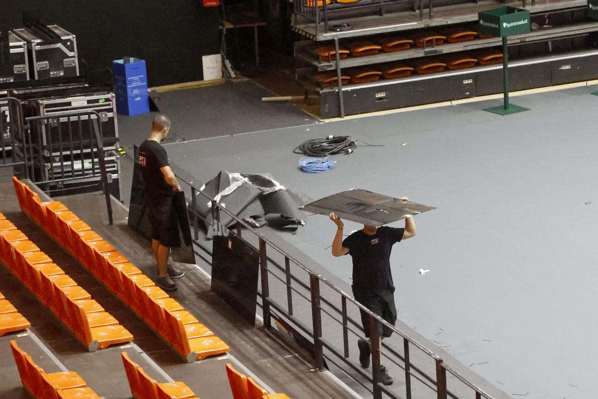 Desmontaje de las pistas de La Fonteta tras la Copa Davis Desmontaje de las pistas de La Fonteta tras la Copa Davis