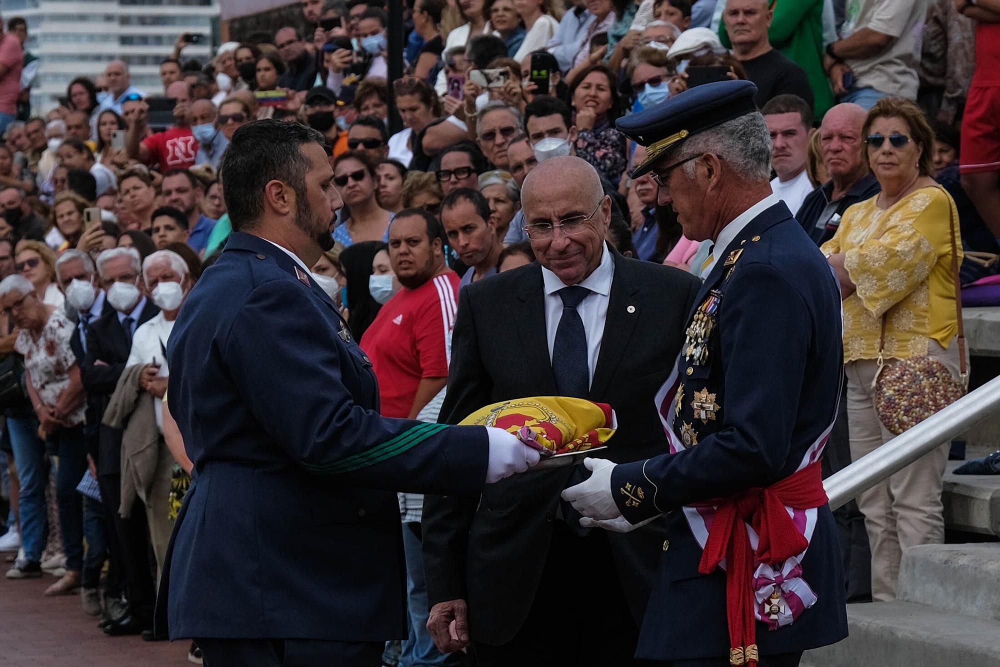 Las Fuerzas Armadas se reencuentran con la sociedad isleña tras la pandemia