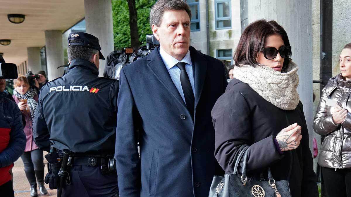 El padre y la hermana de Diana Quer llegan al juicio por el asesinato de la joven.