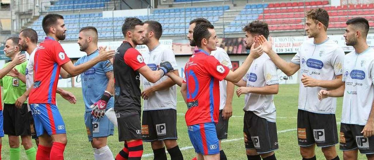 Los jugadores del Ourense CF y Unión Deportiva Ourense se verán mañana de nuevo las caras en el estadio de O Couto. // Iñaki Osorio