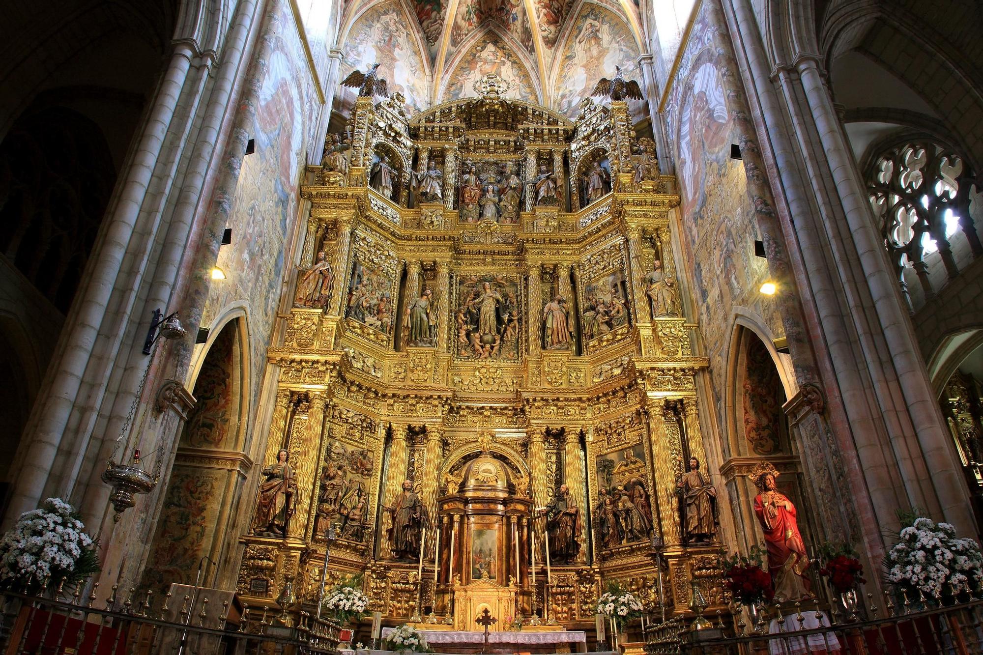 El precioso interior de la Iglesia de Santa María