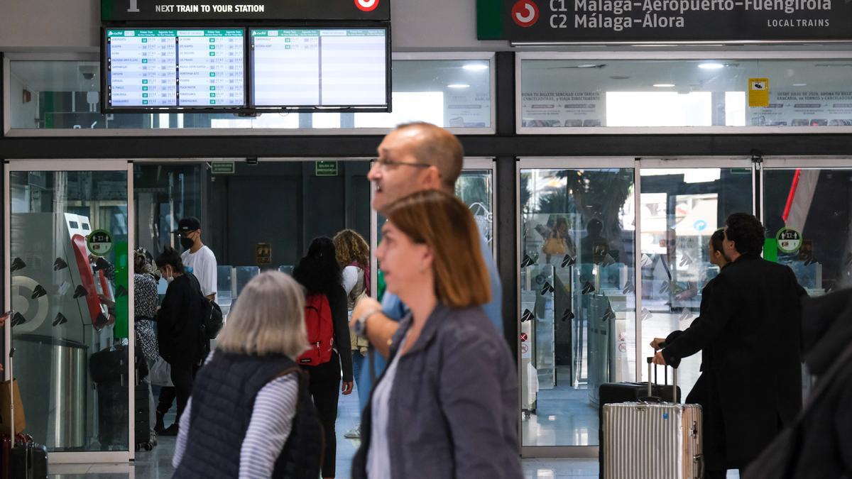 Imagen de la estación María Zambrano durante la huelga de trenes en Renfe del 7 de noviembre