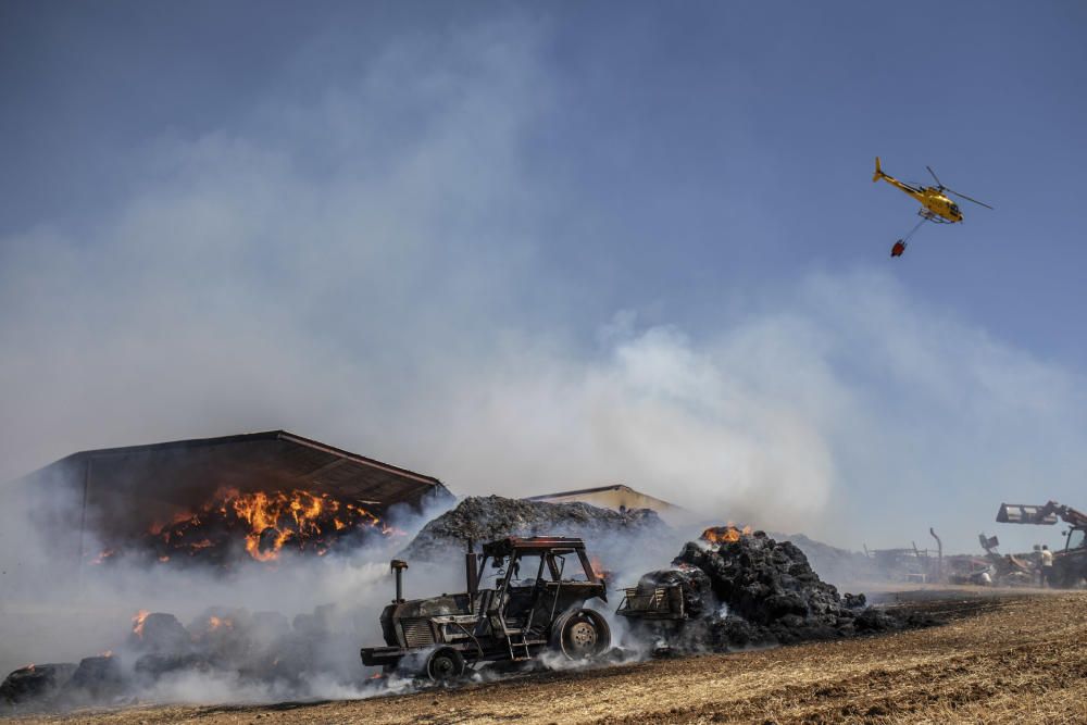 Incendio de una nave ganadera en Sanzoles