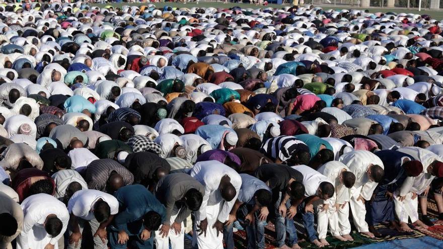 Muslime auf Mallorca feiern Ende eines heißen Fastenmonats