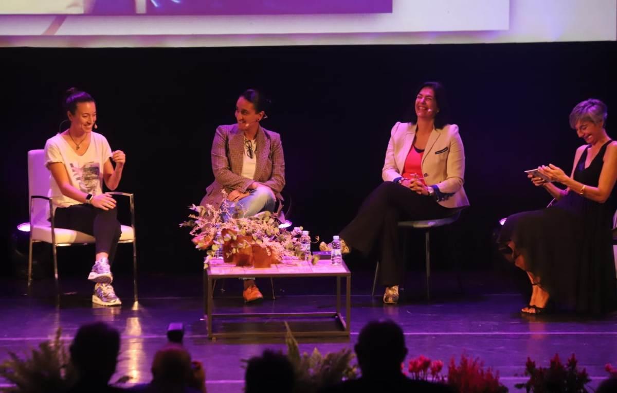 Mireia Capdevila, Alba Lara, María José Rienda y Marta Domínguez, durante el acto.
