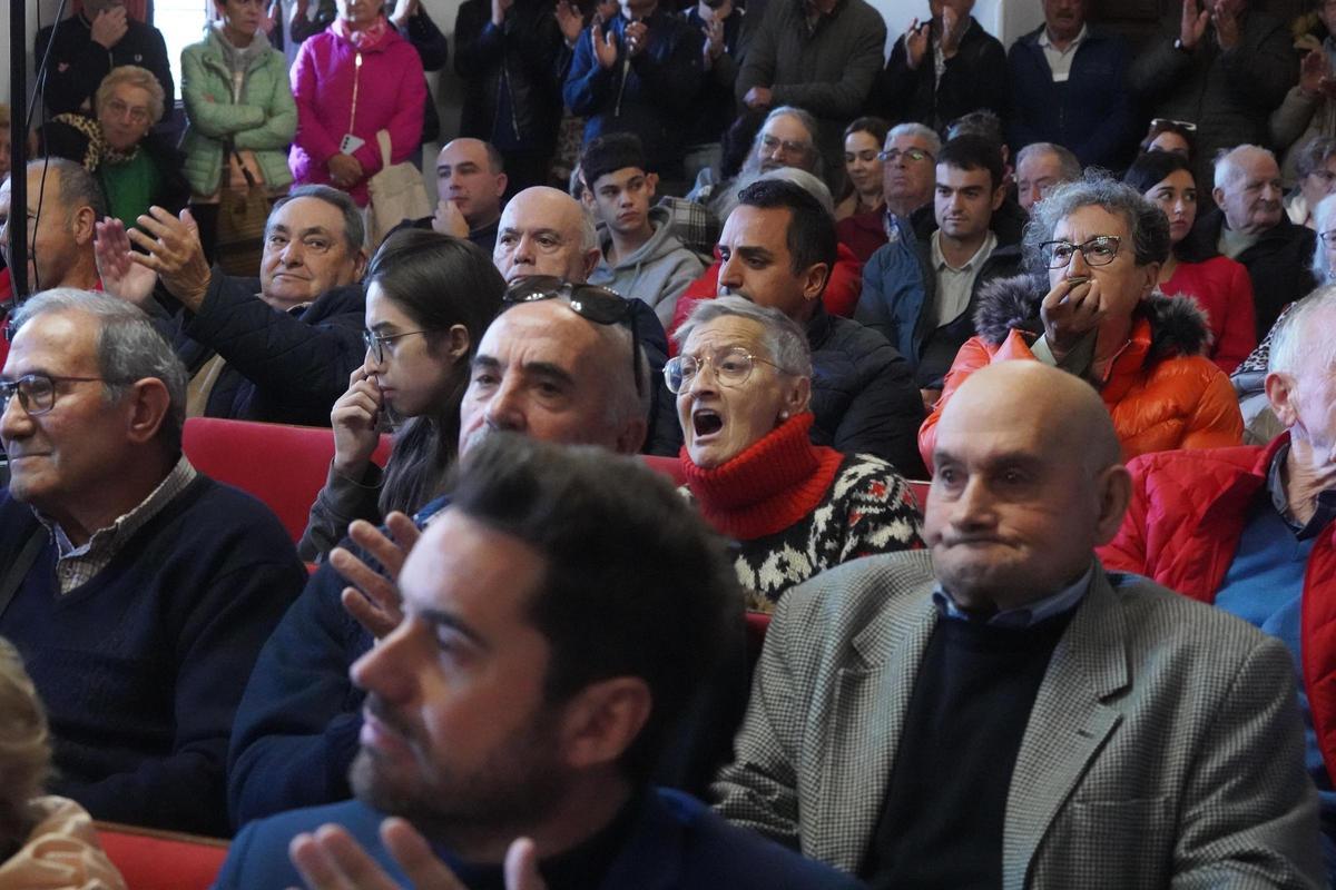 Las imágenes de la moción de censura en Toro contra Rafael González: Ángeles Medina, nueva alcaldesa Las imágenes de la moción de censura en Toro contra Rafael González: Ángeles Medina, nueva alcaldesa