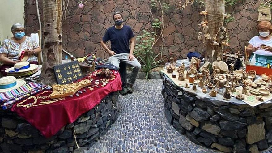El Cabildo de La Gomera exalta los valores que se ocultan en la artesanía local