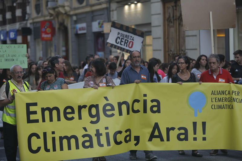 Manifestación de Pobresa Zero en València