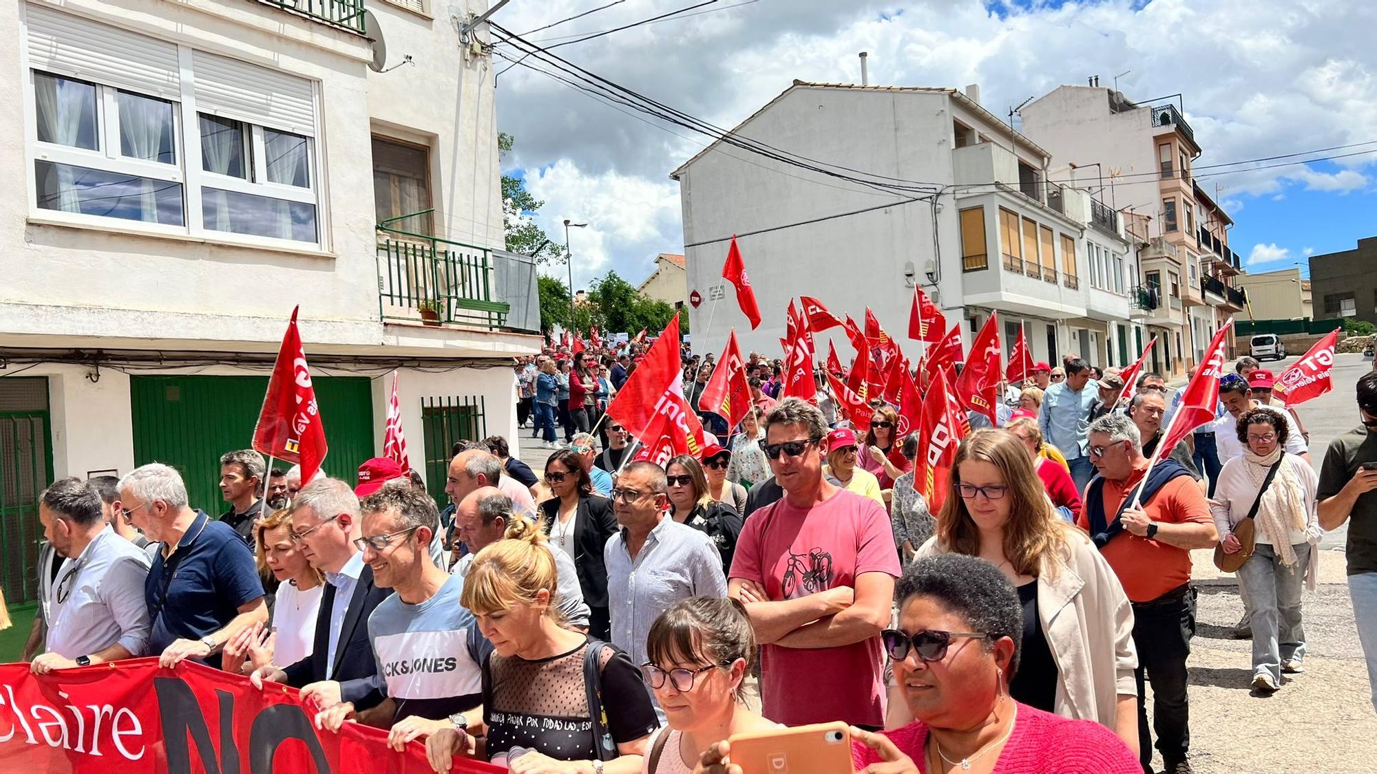 Galería de fotos: 2.000 personas claman por una solución ante el inminente cierre de Marie Claire