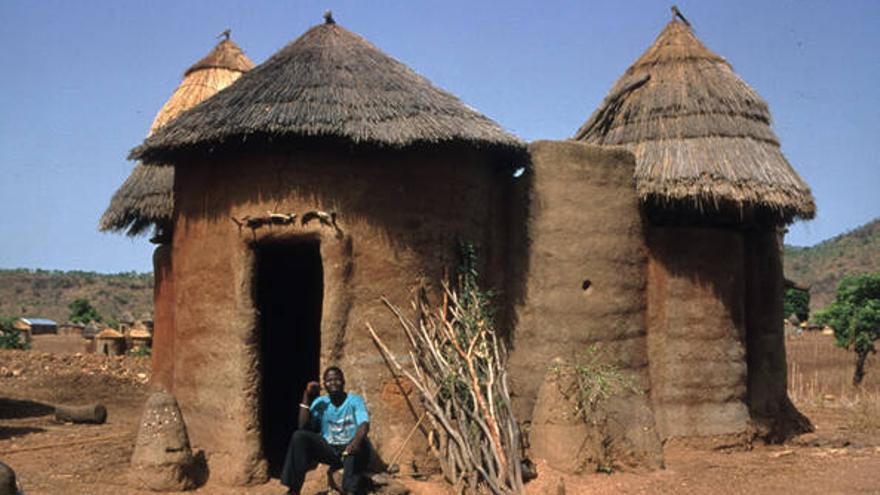 Vivienda batammariba, de adobe, en Kutammaku, Patrimonio Mundial de la Humanidad.