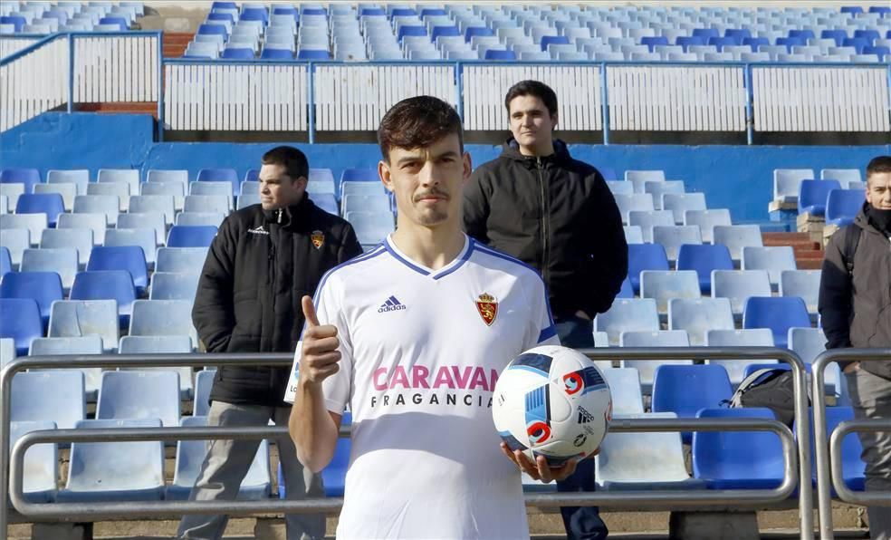 Presentación de Edu Bedia, segundo refuerzo del Real Zaragoza