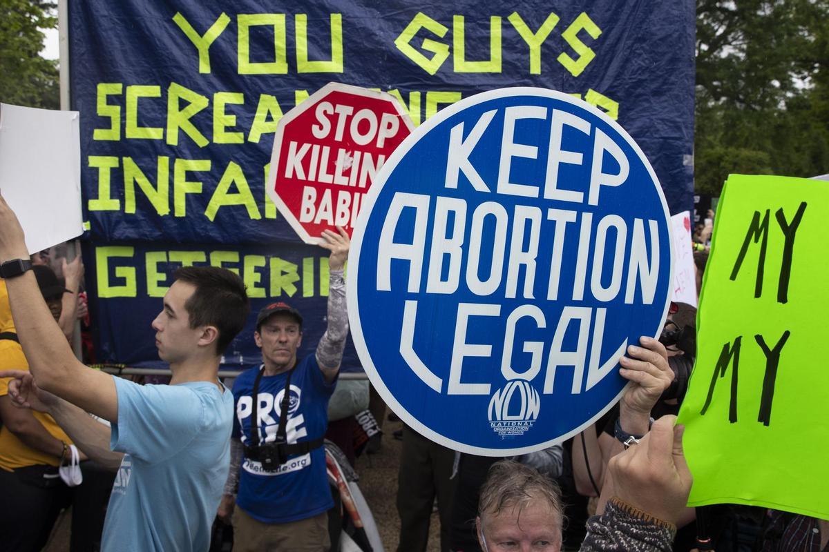 Marchas a favor y en contra del aborto en Washington (EE.UU.). EFE/Michael Reynolds