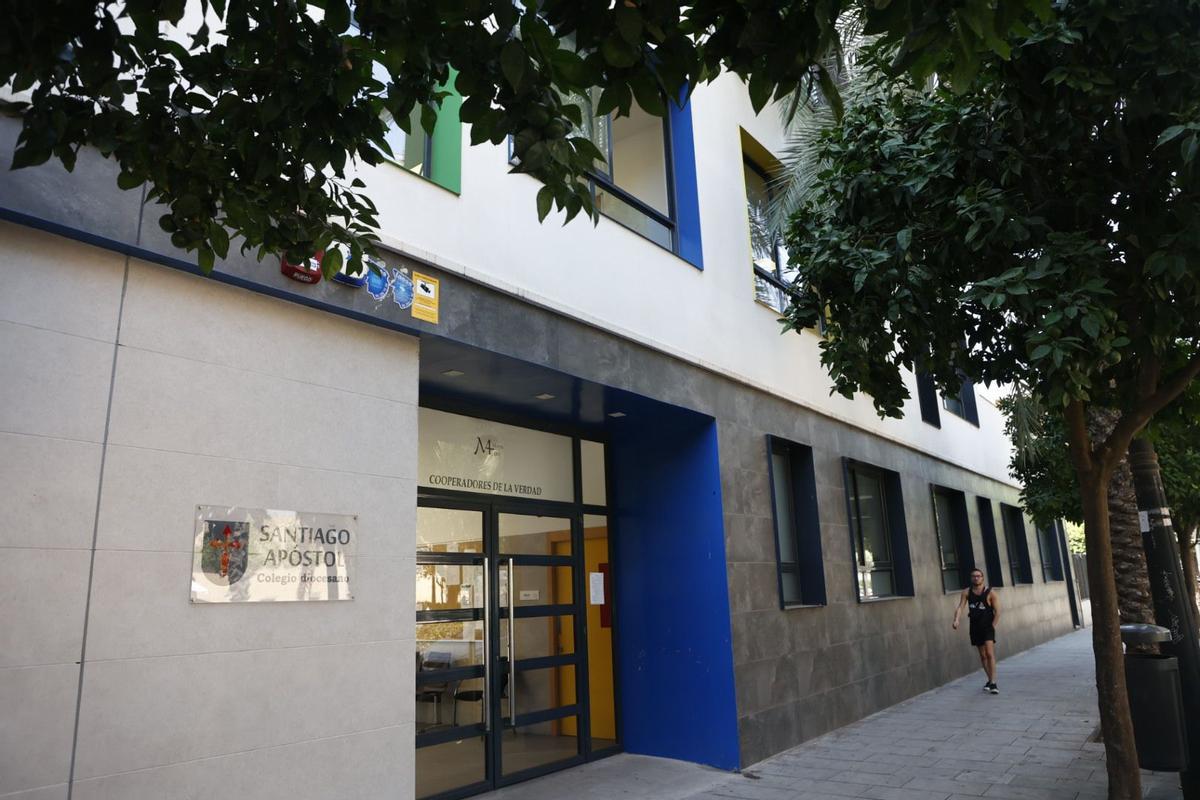 Colegio Santiago Apostol de Marxalenes, en València, donde trabaja el docente señalado por terapias homófobas.