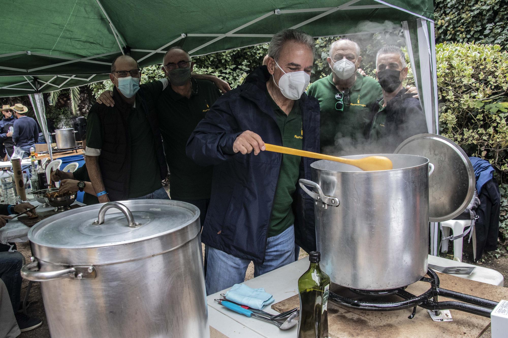 La Fiesta renace a medias en Alcoy