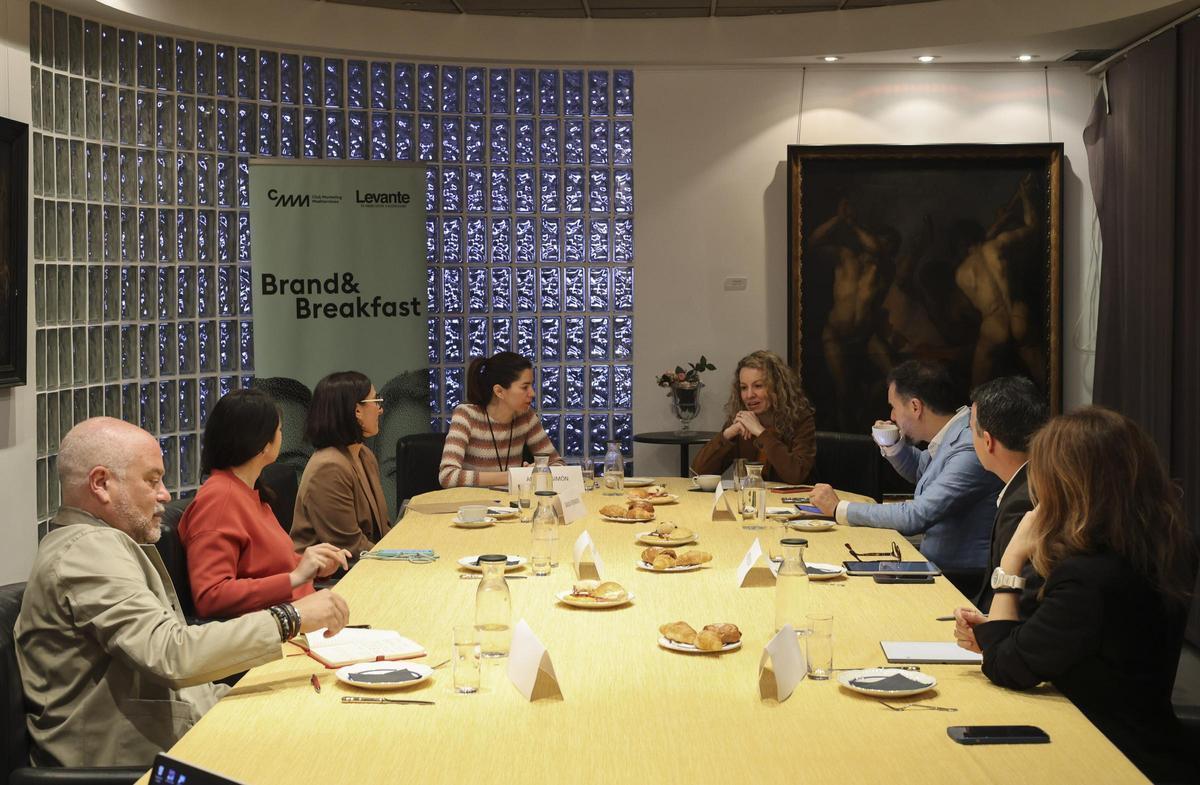 Los ponentes durante el encuentro celebrado en la sede de Levante-EMV.