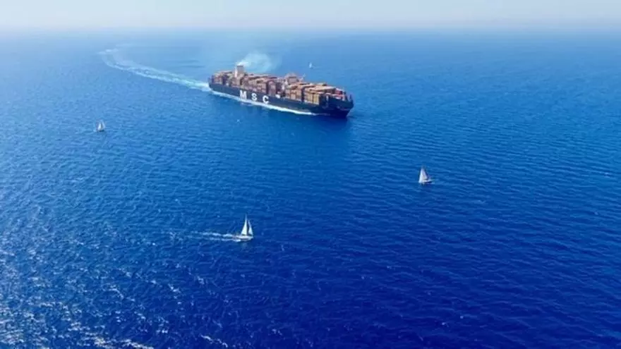 Desvío del MSC Maya por parte de integrantes de la Global Sumud Flotilla