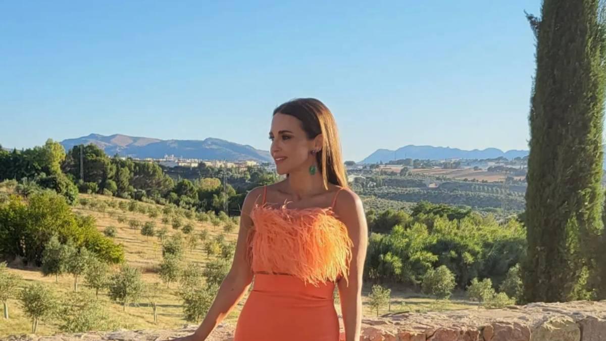 Paula Echevarría con conjunto naranja de Alicia Rueda