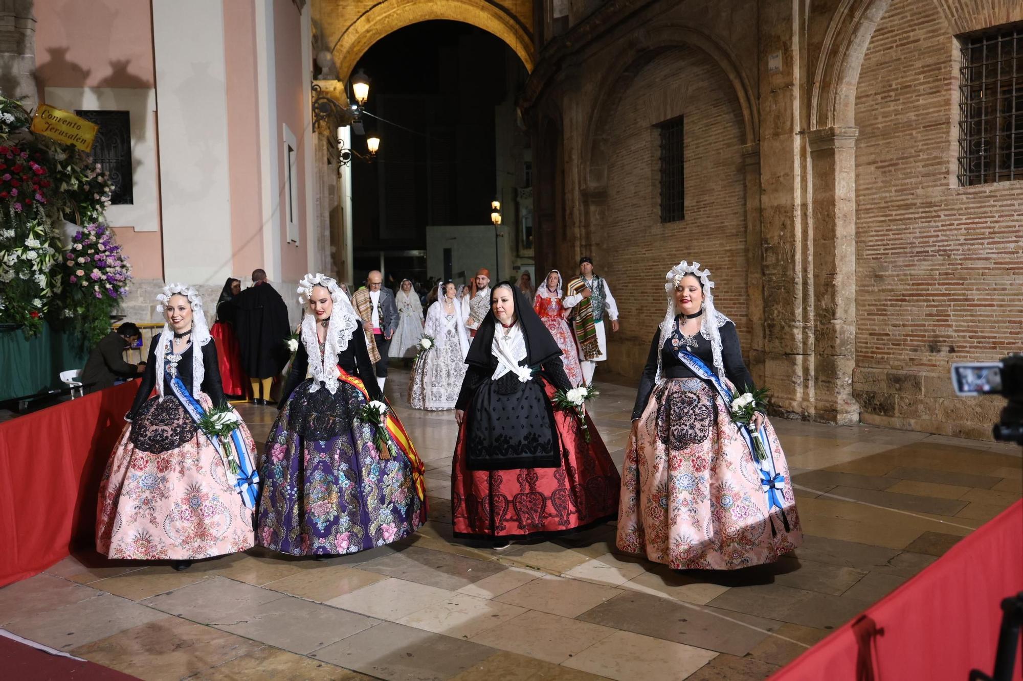 Ofrenda 18 de marzo. Calle de la Paz (23-24)