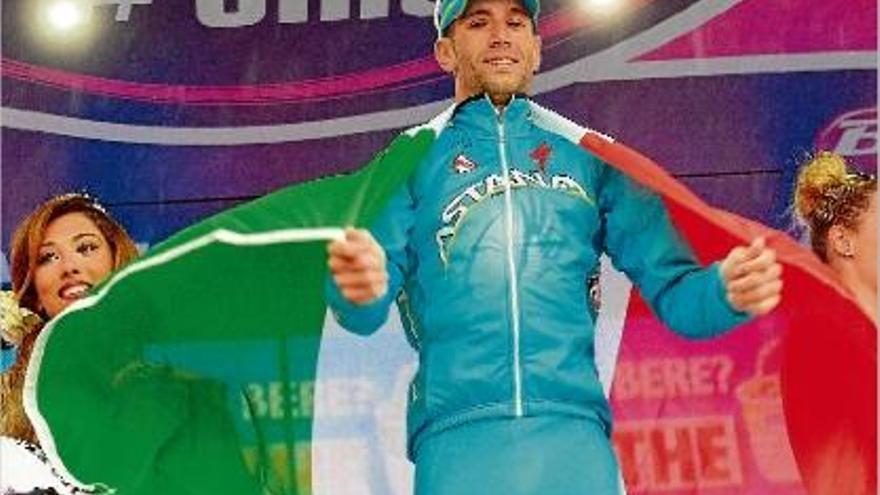 Vincenzo Nibali sentencia el Giro en la cronoescalada