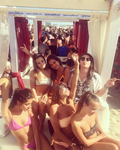 Las mejores imágenes de Camille Gottlieb: de fiesta en la playa
