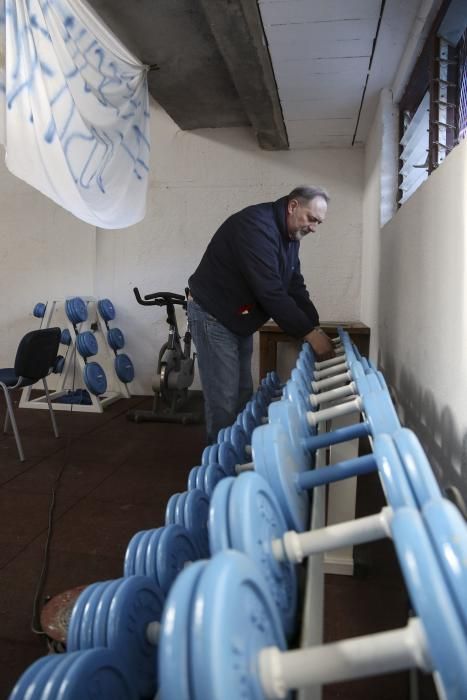 Estado de los vestuarios del Oviedo Rugby.