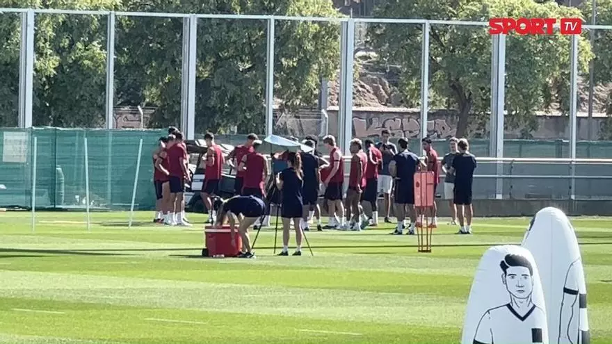 Calor, hidratación: así entrenó el Barça antes del Racing