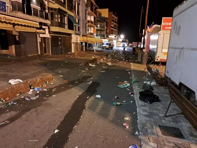 Limpieza tras los fuegos de Melenara