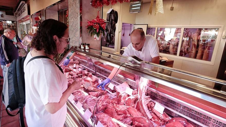 Un puesto de carne del Mercado Nuestra Señora de África de Santa Cruz de Tenerife.