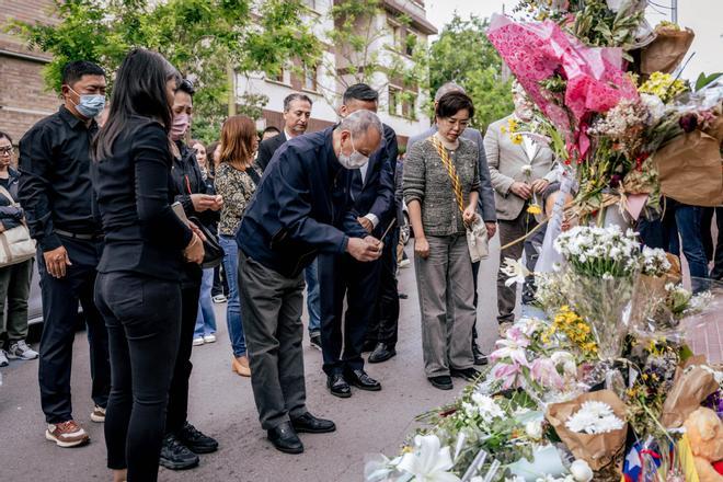 Acto en homenaje a la mujer asesinada en Esplugues