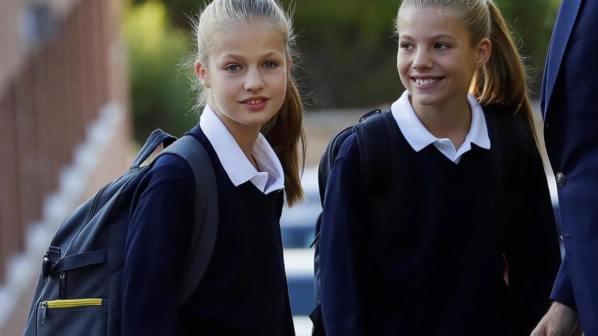 La princesa Leonor y la Infanta Sofía en el Colegio Santa María de los Rosale