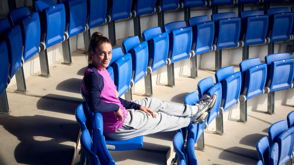 Alexia Putellas posa durante la entrevista exclusiva con SPORT en el Johan Cruyff